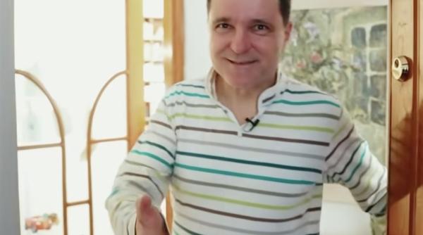 hillerin intrebare cheie despre melodia de la clipul electoral in care nicusor dan vopseste oua