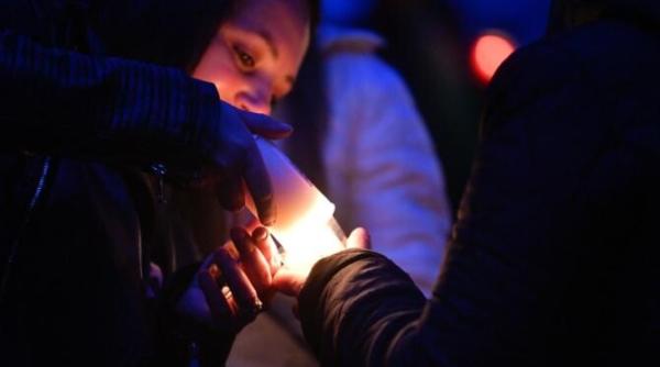 sfanta lumina ajunge sambata seara in romania direct de la ierusalim