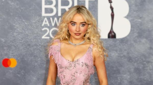 secretele sabrinei carpenter pentru un look irezistibil trucurile de frumusete pe care toata lumea vrea sa le stie