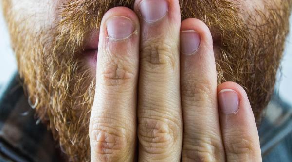 un barbat a ajuns la spital dupa trei zile de sughit continuu avea un virus cu care multi dintre noi ne am confruntat