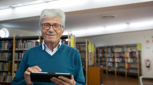 sfarsitul ecranelor cartea tiparita din nou in trend in regatul unit video