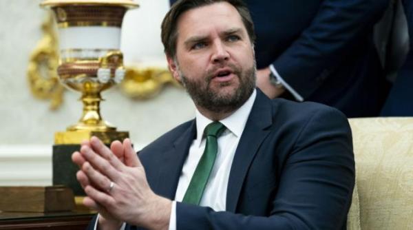 bloomberg jd vance datoreaza scuze romaniei