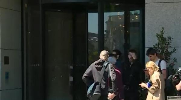 un roman controversat invitat de trump jr la evenimentul sau din bucuresti are legatura cu calin georgescu