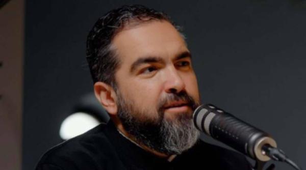 preotul pro rus ciprian mega exclus din biserica ortodoxa romana isi exercita atributiile desi era suspendat