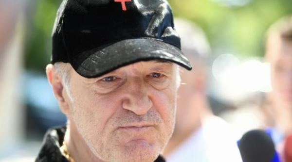 gigi becali lasat fara permis de politisti ce regula a incalcat patronul fcsb
