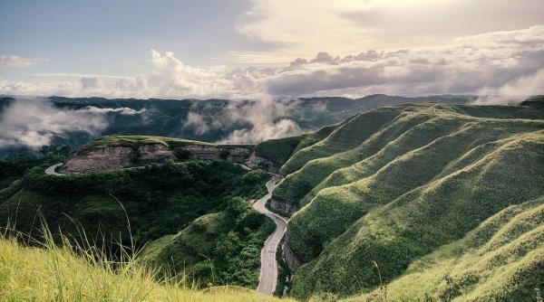 comoara nestiuta din apropierea insulei bali peisaje de vis de care se pot bucura turistii foto video