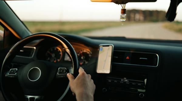 i am vazut in ultimul moment reflexul a fost sa accelerez ca sa scap titi aur faza neasteptata in trafic in ciuda experientei si prudentei video