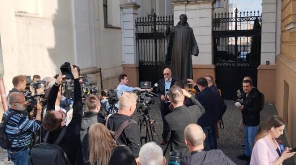 ce nu s a vazut la tv dupa votul lui kelemen hunor de la cluj premiera pentru udmr si replica zilei pentru dc news foto video