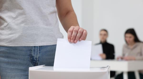 prezidentiale 2025 cel mai bun si cel mai negru scenariu pentru romania doi candidati ar putea fi suspendati