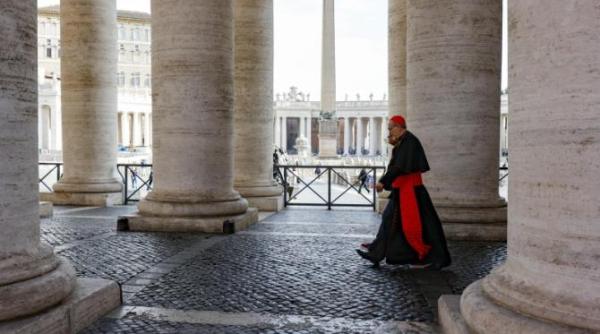 conclavul care va decide cine va fi urmatorul papa incepe astazi