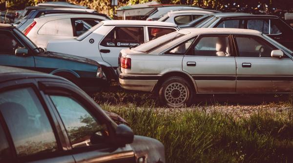 material inovator pentru masini creat de cercetatorii romani din pene de pui ar putea inlocui toate piesele din plastic