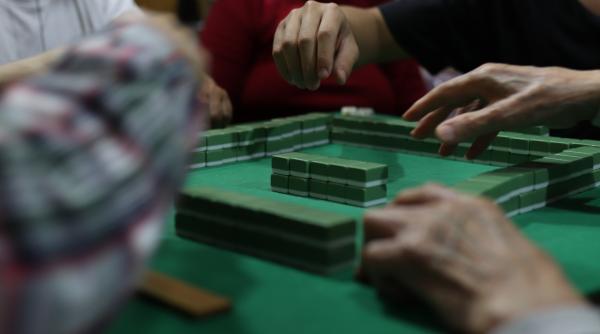 florin filip dezvaluie secretele si regulile jocului bridge este asemanator cu sahul dar mult mai vioi