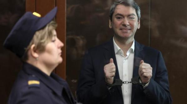 justitia rusa loveste din nou cinci ani de inchisoare pentru copresedintele unui ong care semnala acte de frauda electorala