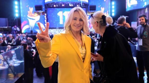 nadia comaneci omagiata de parlament senatul a votat dedicarea anului 2026 celebrei gimnaste romance la 50 de ani de la primul 10 obtinut la montreal