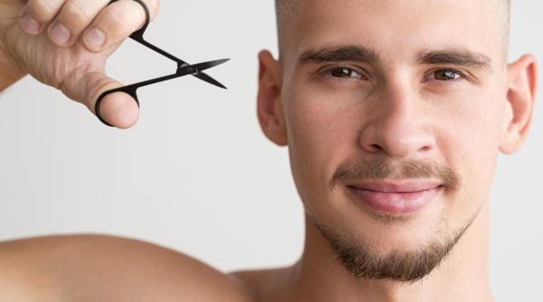 tot mai multi barbati isi rad genele pe tiktok iata de ce nu e o idee buna