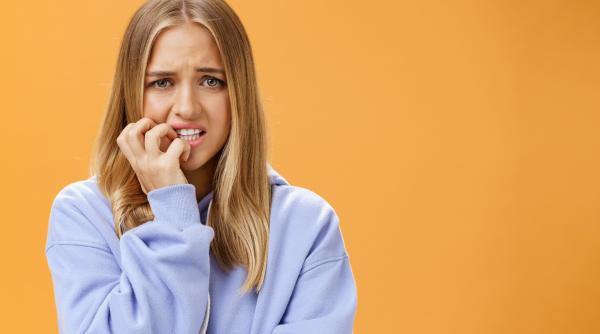 ce sa mananci cand esti la pms alimente care te ajuta sa nu o iei razna