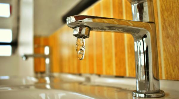 cum poti reduce consumul de apa la jumatate fara sa ti schimbi stilul de viata