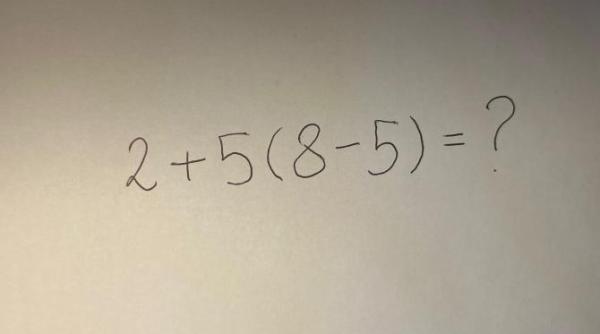 oamenii se contrazic cu privire la raspunsul corect la o ecuatie matematica simpla dar care rezultat crezi tu ca este corect