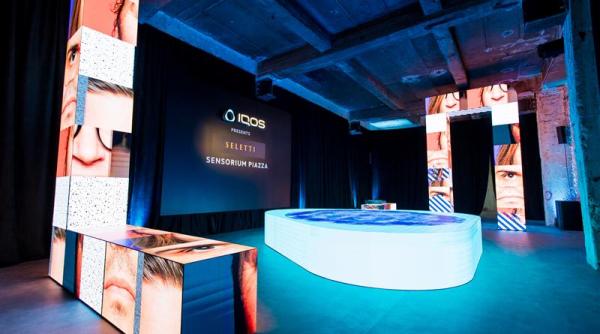 traieste o experienta iqos x sensorium piazza in care arta si tehnologia construiesc comunitatea