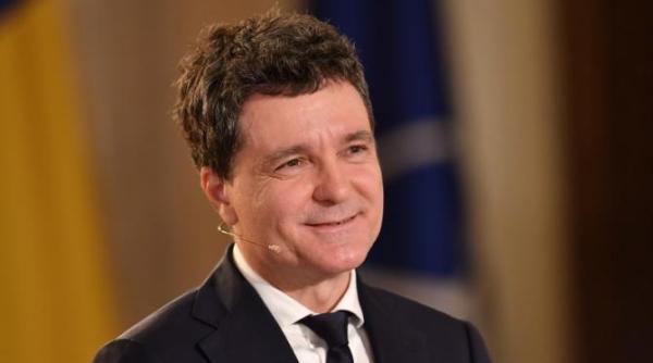 intepaturi la adresa presedintelui ales in sedinta cgmb nicusor dan si a dat demisia de la primaria capitalei