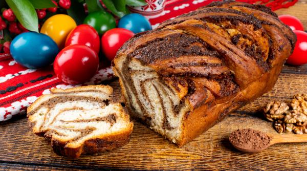 o romanca a reprezentat europa la universitatea de gastronomie din guatemala unde a gatit cozonac