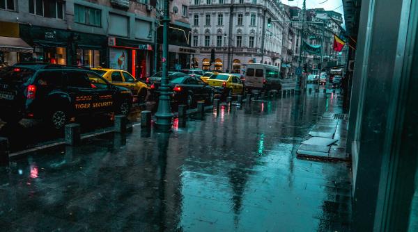 romania sub ploi si frig temperaturi cu 10 grade sub normal si avertizari de inundatii toata saptamana