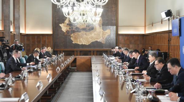 cum vor ajunge la consens marile partide pentru formarea noului guvern elena cristian e aceeasi poveste trista in realitate n au invatat nimic