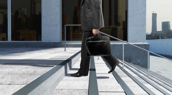 un primar pnl a dat afara aproape 100 de oameni mesajele de amenintare si apelurile anonime nu ma sperie