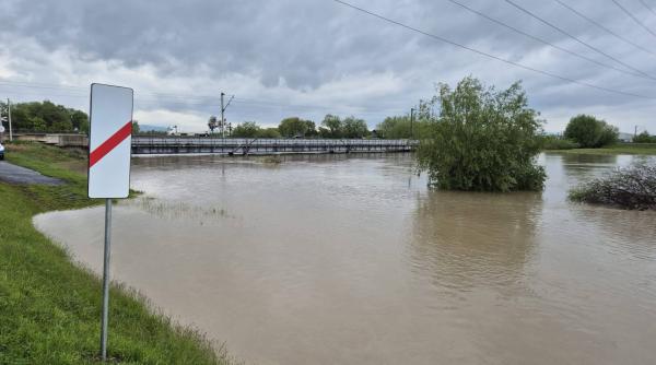 situatie critica in covasna codul rosu valabil pana joi dupa amiaza precizarile ministrului fechet