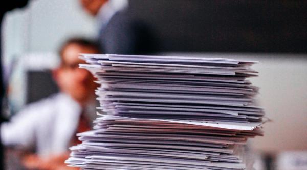 consiliera presedintelui asa se ascunde hotia ne am saturat de privilegii ascunse