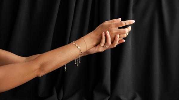 cum redai stralucirea unei bratari din argint cu cateva trucuri simple