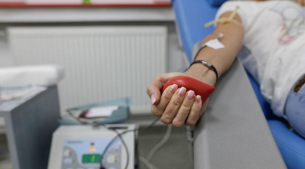 in premiera donatorii de sange pot cumpara titluri de stat cu scadenta la 2 ani la o dobanda de 8 35prc