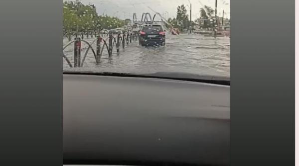 imaginile prapadului din bucuresti ce a facut codul portocaliu de furtuna in capitala foto