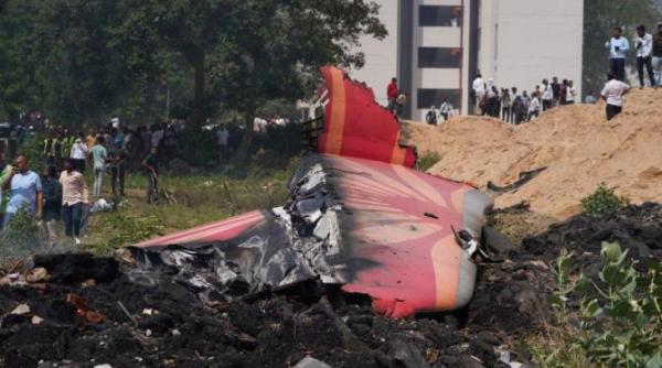 cine este singurul pasager care a supravietuit tragicului accident aviatic din india foto video