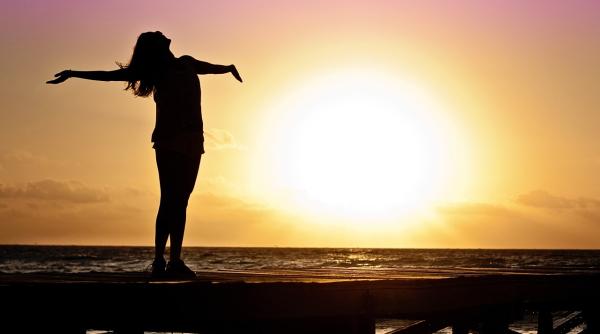 revin temperaturile maxime de peste 35 de grade celsius meteorologii anunta canicula si furtuni vremea pana in 22 iunie in tara si n bucuresti