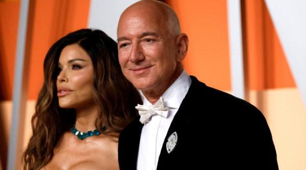 nunta secolului se lasa cu scandal jeff bezos este acuzat ca transforma venetia in club privat