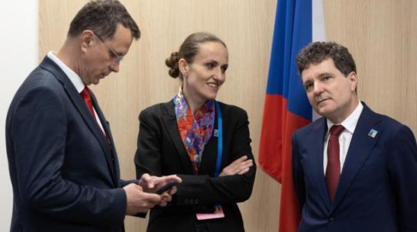 noul ministru externe oana toiu a avut la haga scurte interactiuni si discutii nicio intrevedere bilaterala