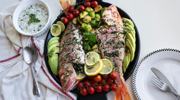 trucul simplu pentru ca pestele la cuptor sa ramana suculent fara ulei sau sare