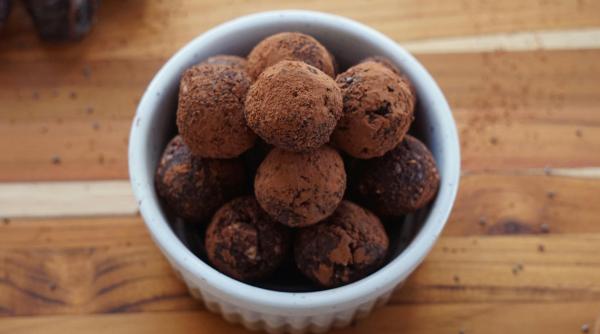 rasfat de lux in propria bucatarie trufe de ciocolata facute acasa