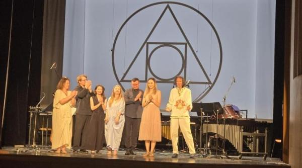 iubire si mythos galerie foto de la premiera spectacolului care a avut loc la studioul de opera al universitatii nationale de muzica bucuresti