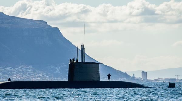 trafic de droguri cu tehnologia starlink a lui musk un submarin fara pilot transporta tone de cocaina pe sub ape