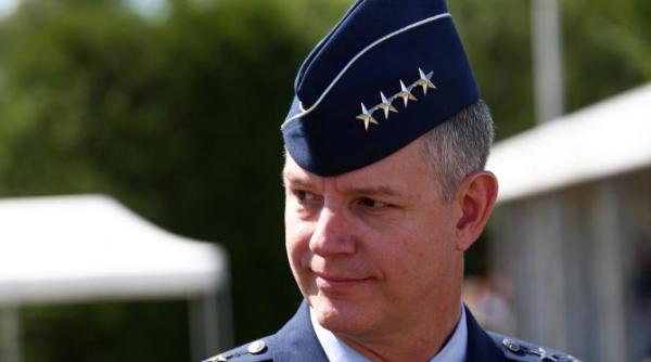 cine este noul comandant suprem al fortelor aliate in europa supranumit grinch