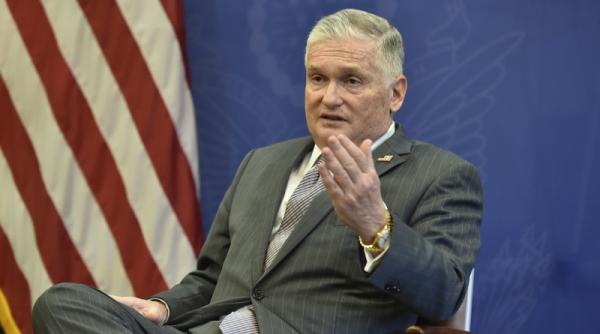 adrian zuckerman socat de un lucru care se intampla in companiile de stat din romania e bizar nu inteleg cum se intampla asa