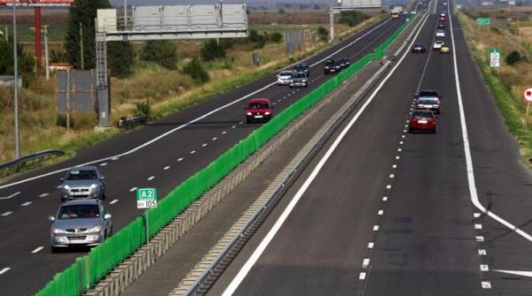 circulatie oprita pe a2 o masina a luat foc