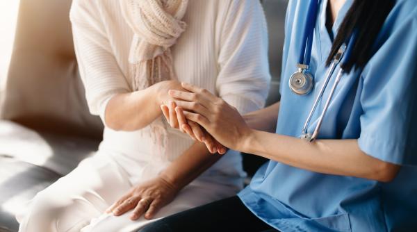 sansele de supravietuire in cancer cresc considerabil daca ai un astfel de om aproape prof dr patriciu achimas cadariu avem dovezi