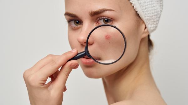 mi th influencer mituri cosmetice