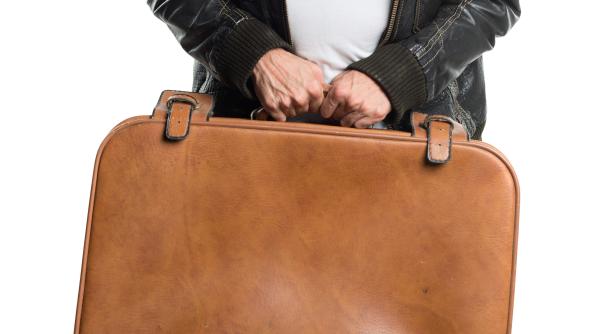 un detinut a evadat din inchisoare ascuns in geanta colegului sau de celula eliberat