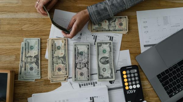 decizie surprinzatoare pe piata vanzatorilor alimentari retragere de rasunet oferea 47 de miliarde dar a facut pasul in spate