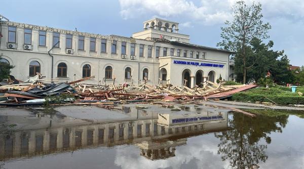 ancheta mai la academia de politie dupa ce din cauza furtunii acoperisul cladirii a fost smuls si salile au fost inundate