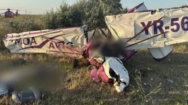 accident aviatic la gura portitei doua persoane si au pierdut viata dupa ce un avion s a prabusit